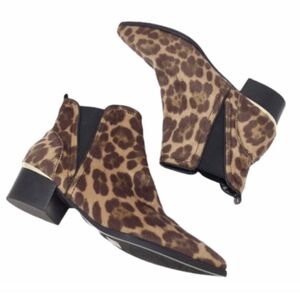 NWOT Nine West Harty Faux Calf Hair Leopard Pointed Toe Ankle Boots Women's 7.5M